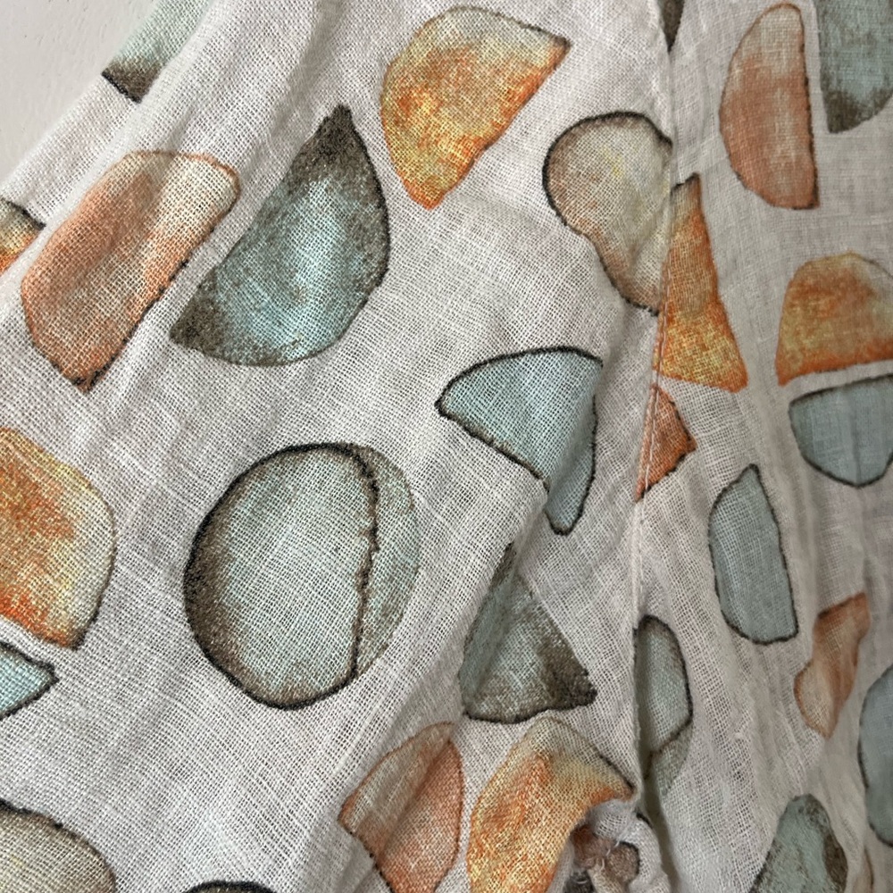 Abstract Patterned Blouse - Picture 6 of 7